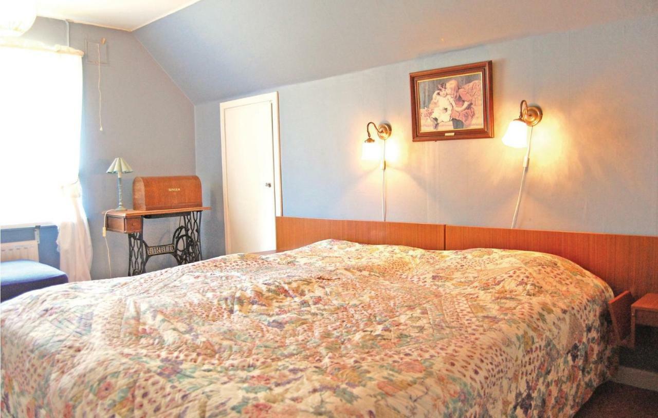 3 Bedroom Amazing Home In Lnsboda Falsehult Εξωτερικό φωτογραφία