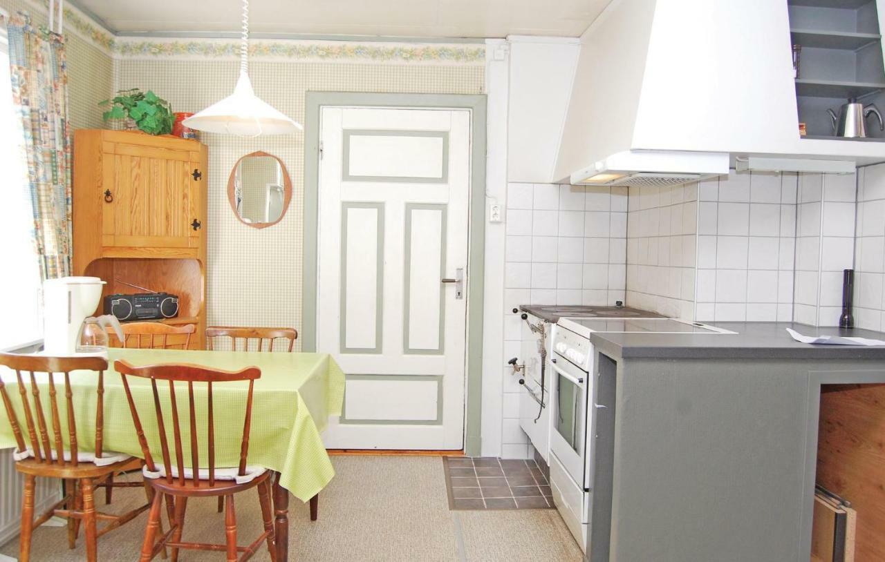 3 Bedroom Amazing Home In Lnsboda Falsehult Εξωτερικό φωτογραφία